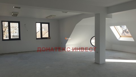 Продава ОФИС, гр. Карлово, област Пловдив, снимка 3 - Офиси - 53885628