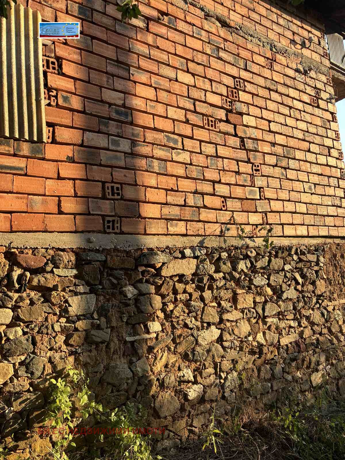 Продава КЪЩА, с. Зелениград, област Перник, снимка 2 - Къщи - 54137143