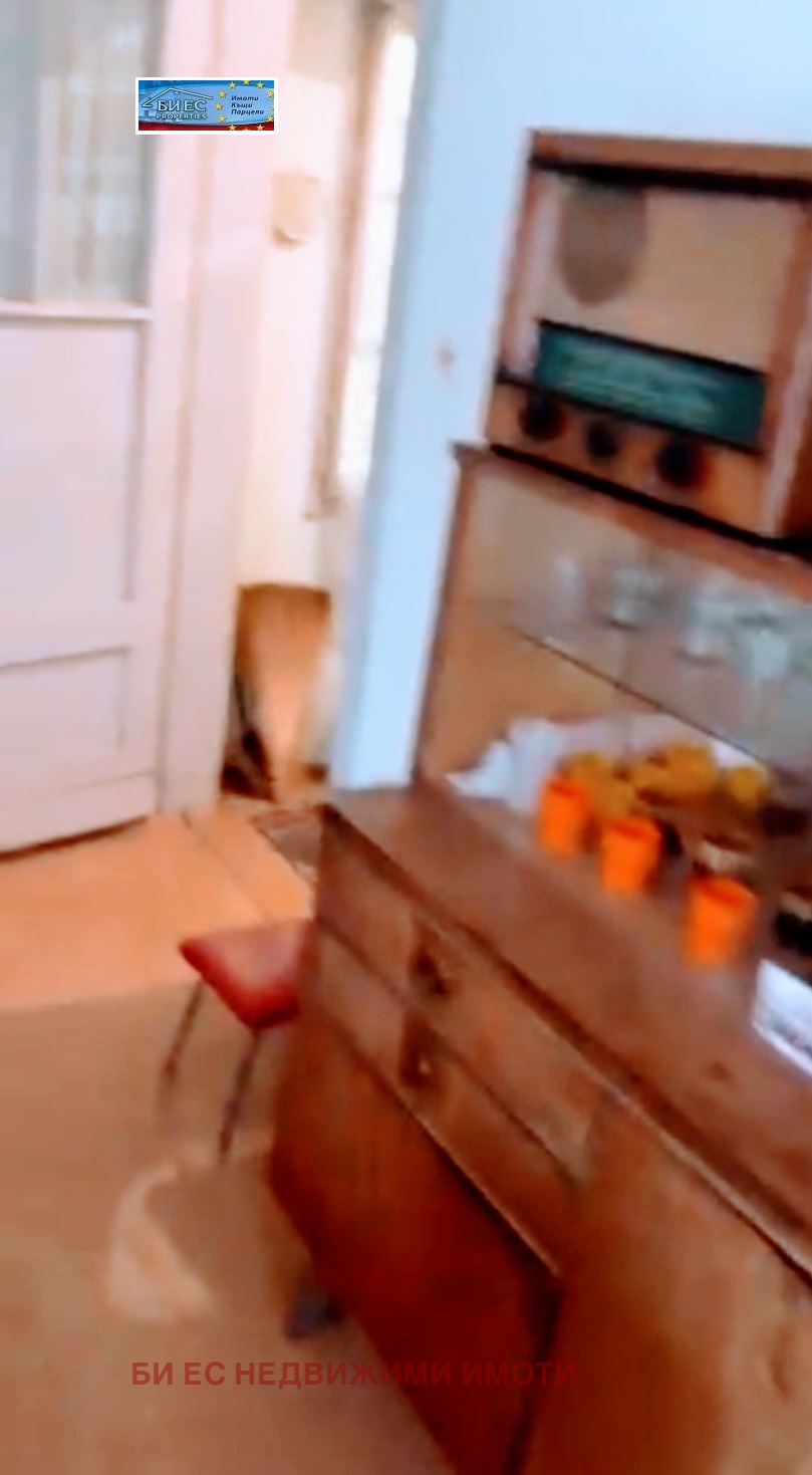 Продава КЪЩА, с. Зелениград, област Перник, снимка 8 - Къщи - 54137143