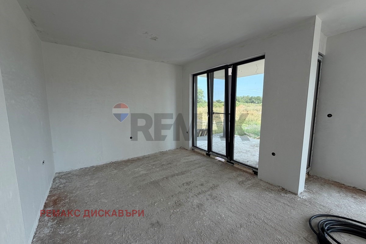 Продава КЪЩА, с. Войводиново, област Пловдив, снимка 4 - Къщи - 56255764