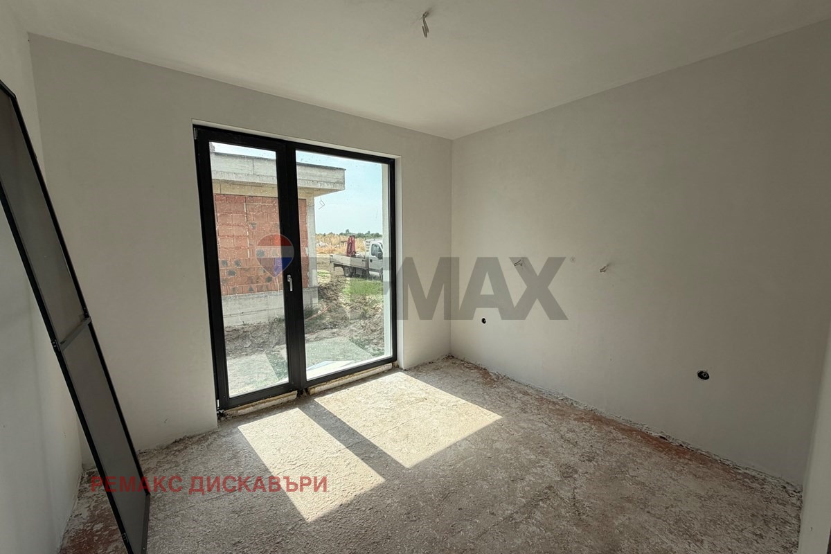 Продава КЪЩА, с. Войводиново, област Пловдив, снимка 17 - Къщи - 56255764