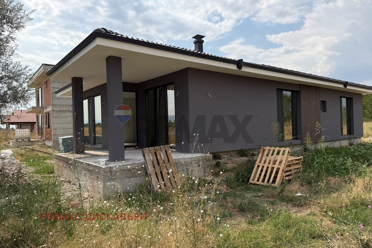 Продава КЪЩА, с. Войводиново, област Пловдив, снимка 2 - Къщи - 56255764