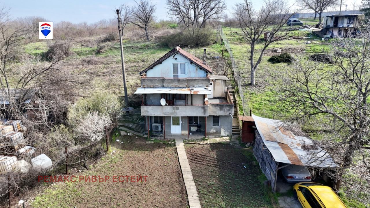 Продава ВИЛА, гр. Русе, в.з. Касева Чешма