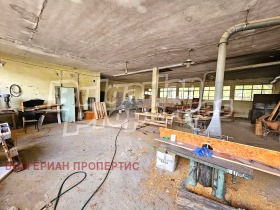 Construção industrial Dolna bania, região Sófia 8