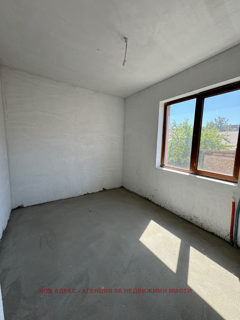 Продава  2-стаен град Търговище , Център , 66 кв.м | 45965776 - изображение [4]