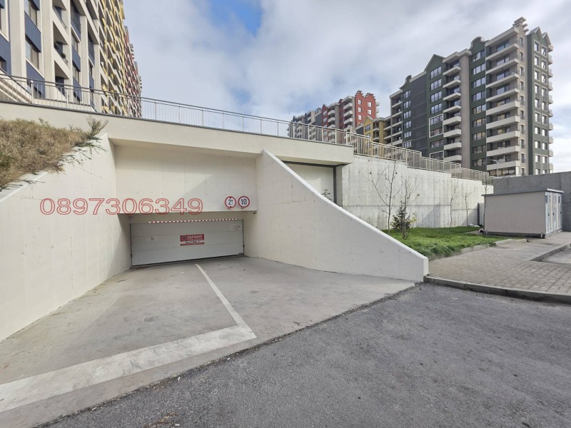 Продава ГАРАЖ, ПАРКОМЯСТО, гр. Варна, Победа, снимка 2 - Гаражи и паркоместа - 53520825