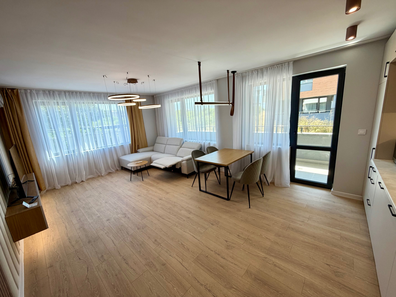 Продава 2-СТАЕН, гр. Пловдив, Остромила, снимка 4 - Апартаменти - 55691596
