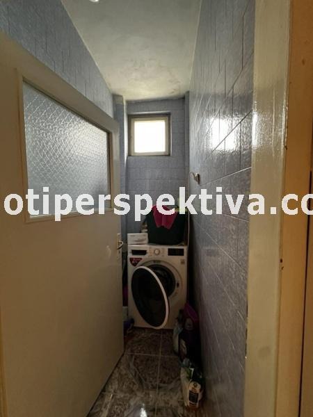 Продава ЕТАЖ ОТ КЪЩА, гр. Пловдив, Христо Смирненски, снимка 13 - Етаж от къща - 52721161