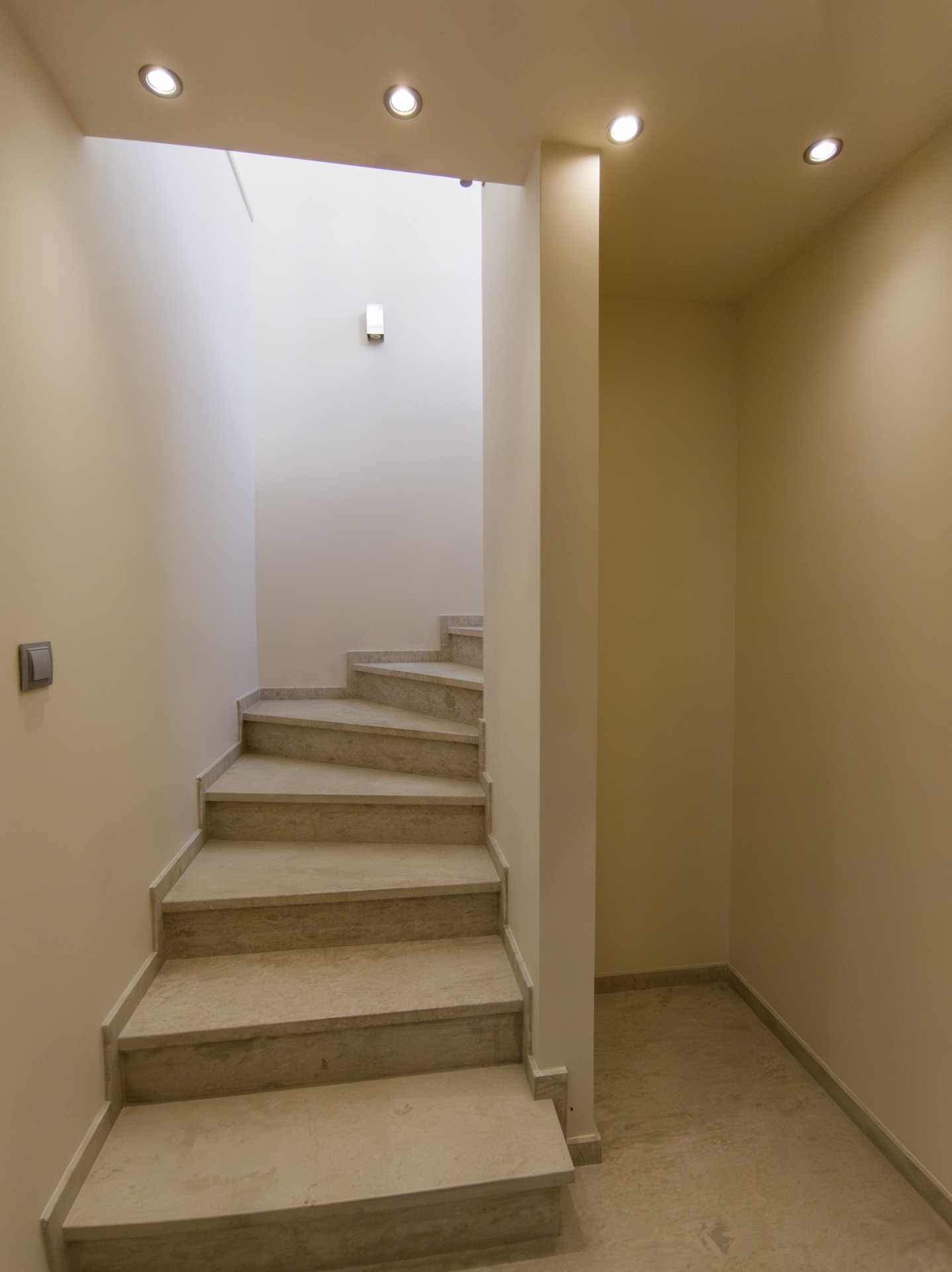Продава КЪЩА, гр. София, Павлово, снимка 6 - Къщи - 54454445