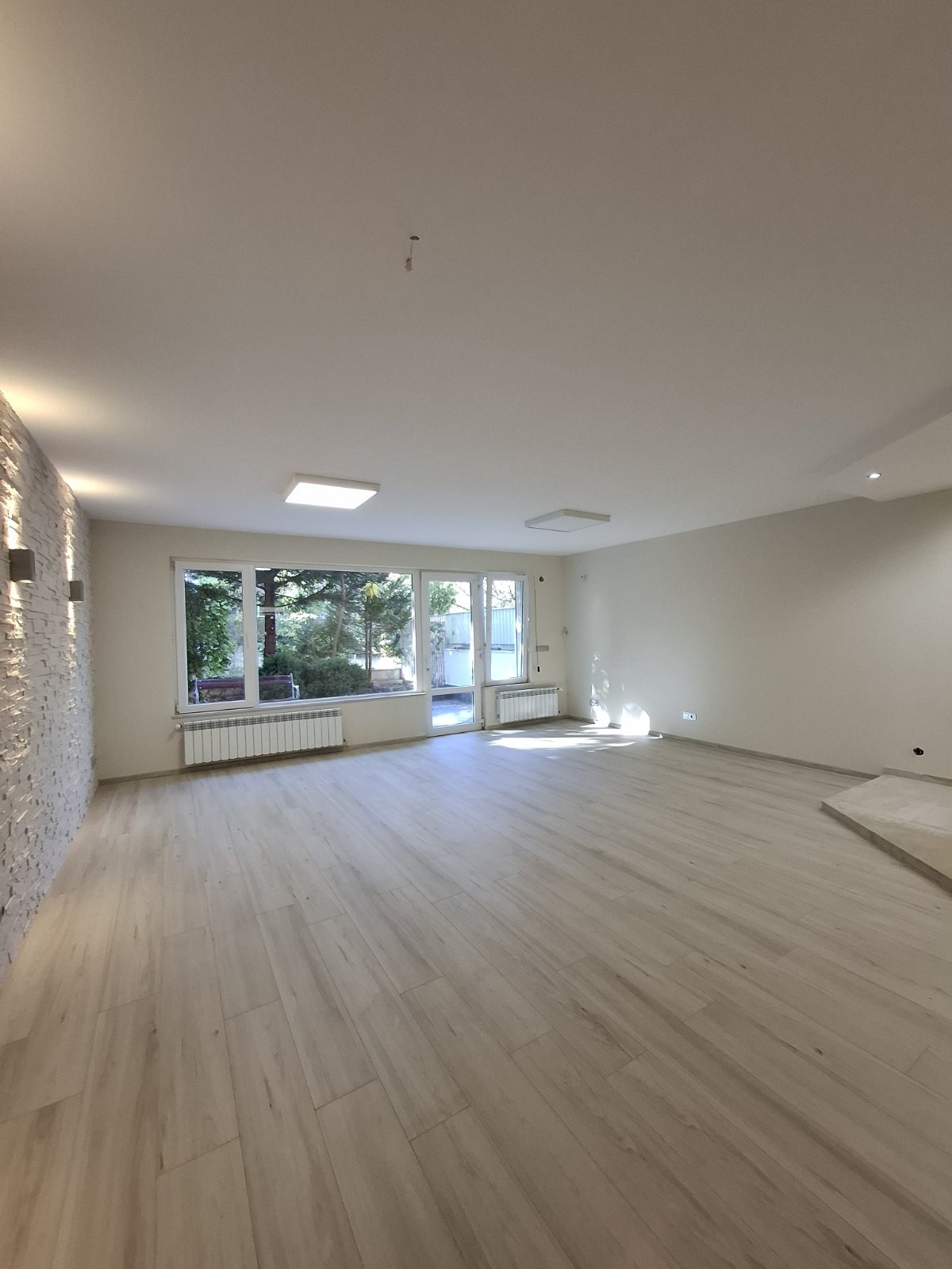 Продава КЪЩА, гр. София, Павлово, снимка 2 - Къщи - 54454445