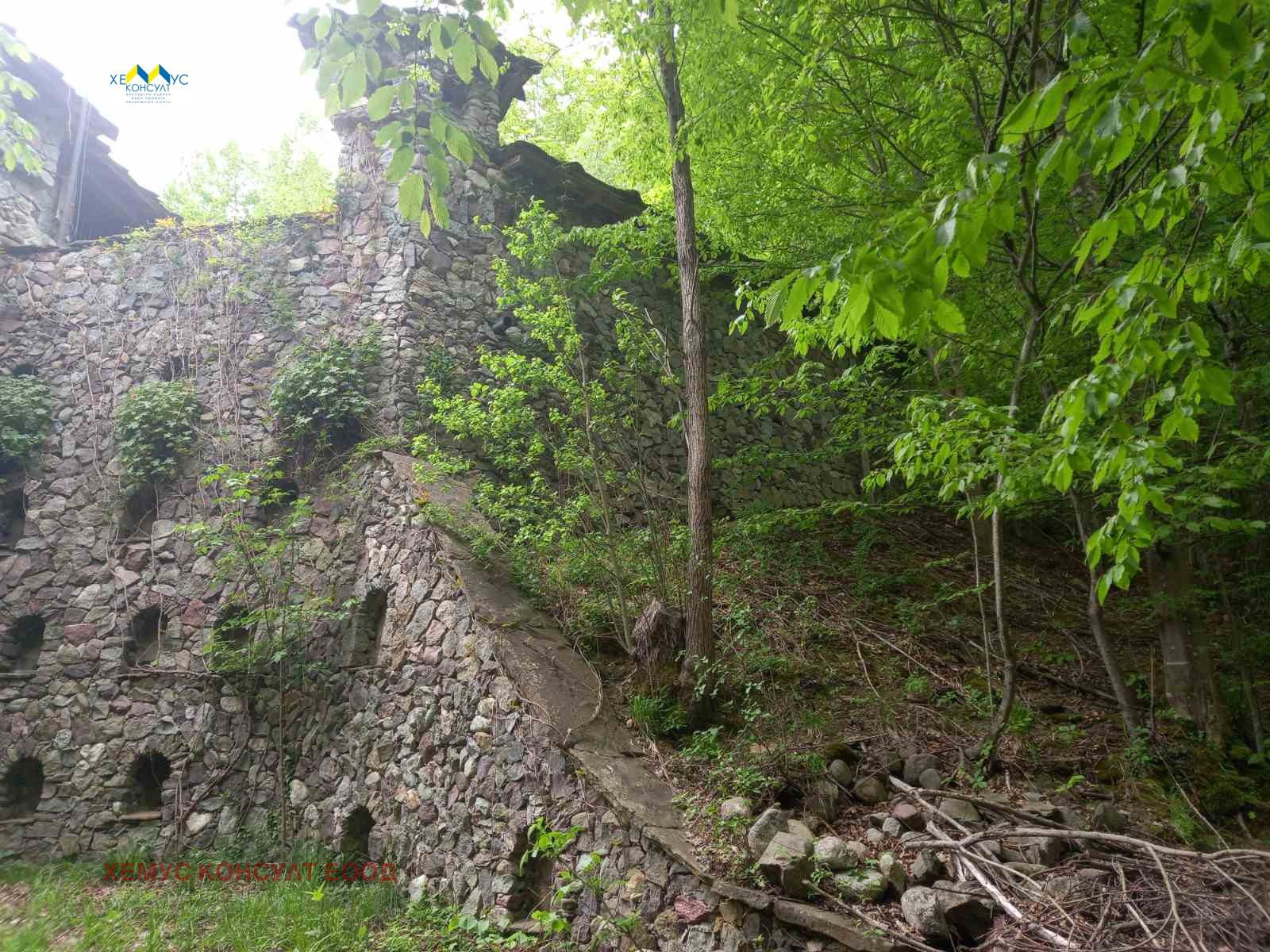 Продава ПАРЦЕЛ, с. Черни Осъм, област Ловеч