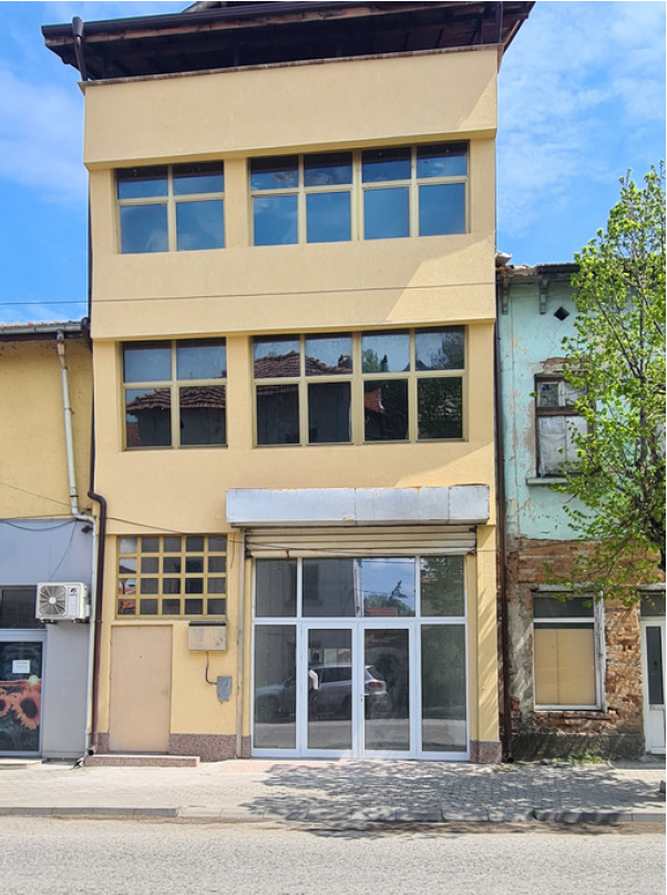 Продава 2-СТАЕН, гр. Луковит, област Ловеч, снимка 2 - Апартаменти - 54039798
