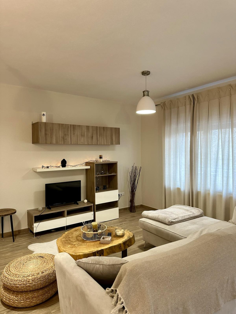 Продава 3-СТАЕН, гр. Варна, Център, снимка 2 - Апартаменти - 54971665