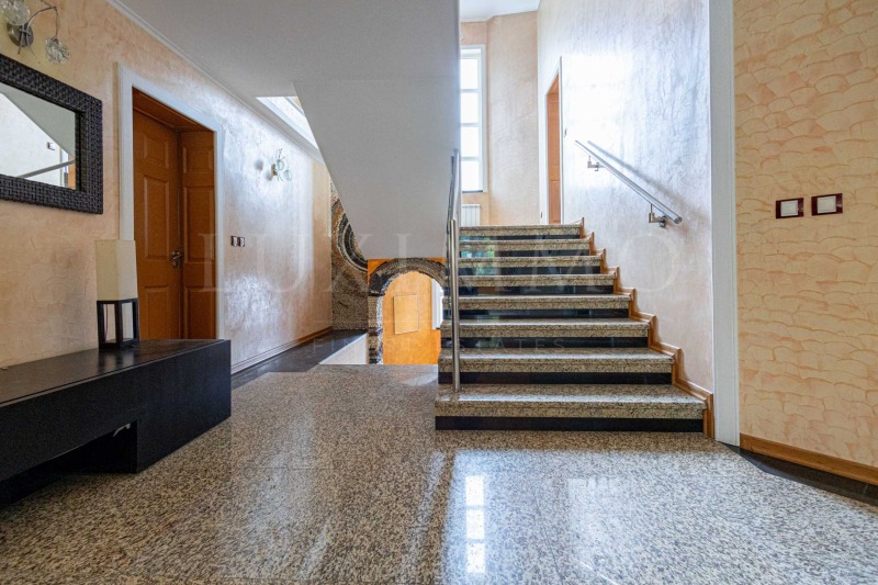 Продава КЪЩА, гр. София, в.з.Киноцентъра, снимка 17 - Къщи - 52214774