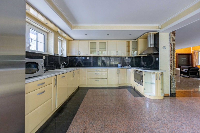 Продава КЪЩА, гр. София, в.з.Киноцентъра, снимка 9 - Къщи - 52214774