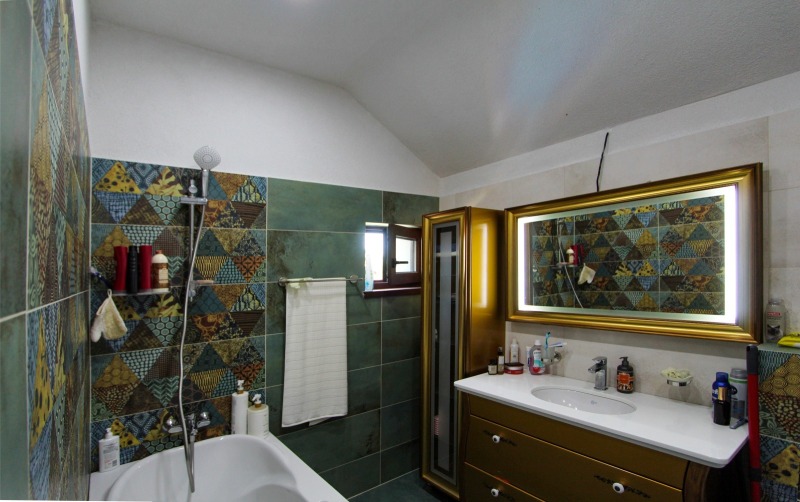 Продава КЪЩА, гр. София, с. Долни Богров, снимка 7 - Къщи - 53025456