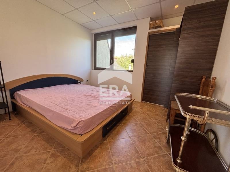 Продава КЪЩА, с. Божурец, област Добрич, снимка 7 - Къщи - 54632326