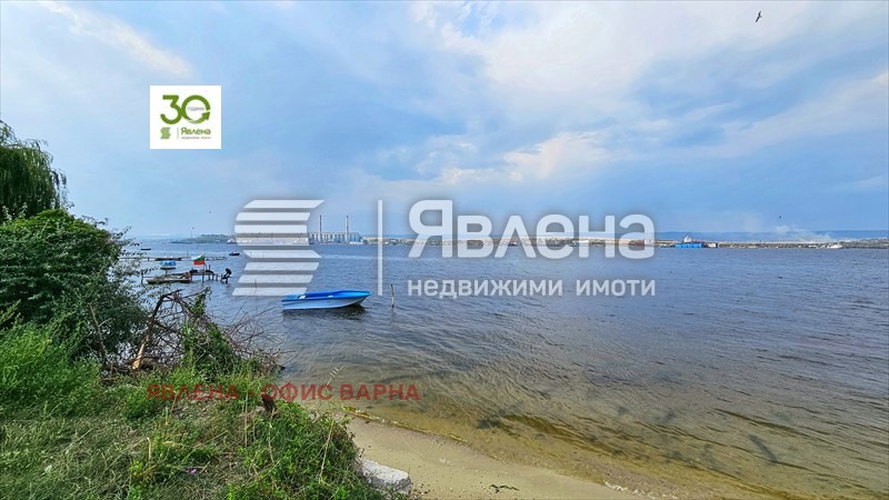 Eladó  Cselekmény Varna , Konstantinovo , 1000 négyzetméter | 54489831