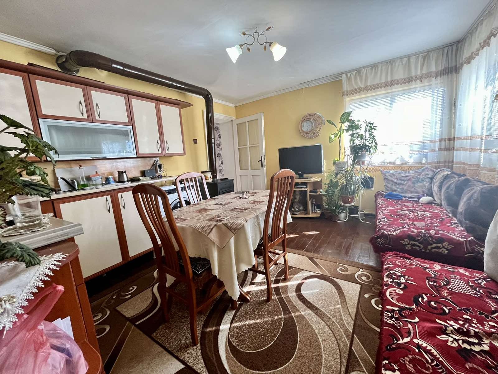 Продава КЪЩА, с. Василево, област Добрич, снимка 2 - Къщи - 54363280