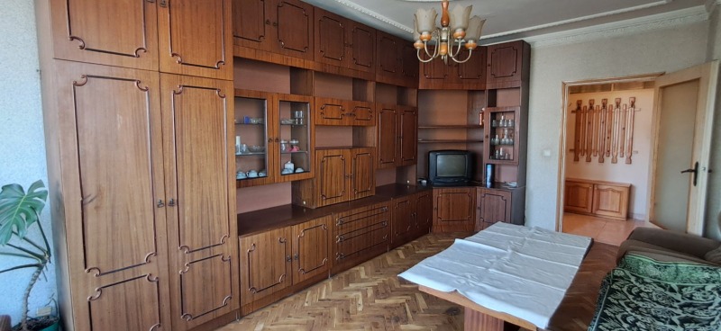 Myytävänä  1 makuuhuone Šumen , Bojan Balgaranov 1 , 76 neliömetriä | 55850824 - kuva [2]