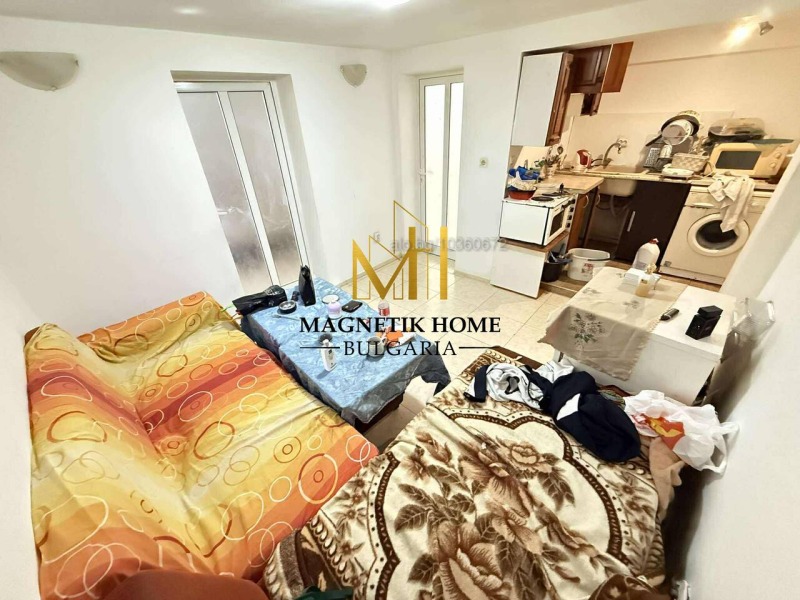 Продава  Етаж от къща, град Бургас, Център •  120 000 EUR • ID 31271225 — holmes.bg - [1] 