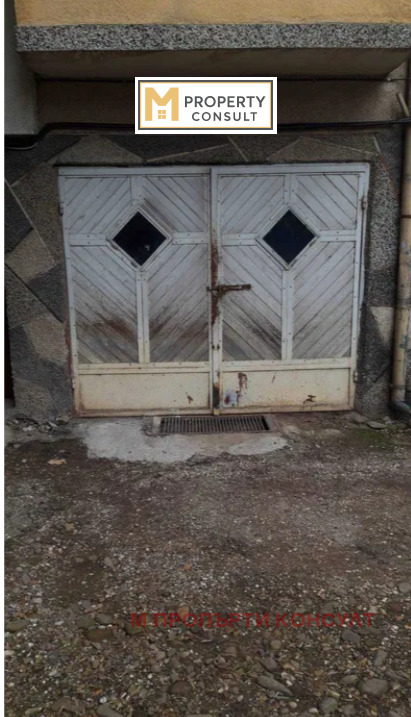 Продава ГАРАЖ, ПАРКОМЯСТО, гр. Плевен, Широк център, снимка 2 - Гаражи и паркоместа - 54202150