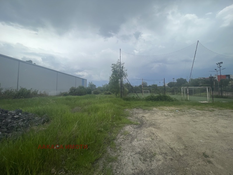 Na prodej  Spiknutí Sofia , Družba 2 , 2571 m2 | 39341315 - obraz [2]