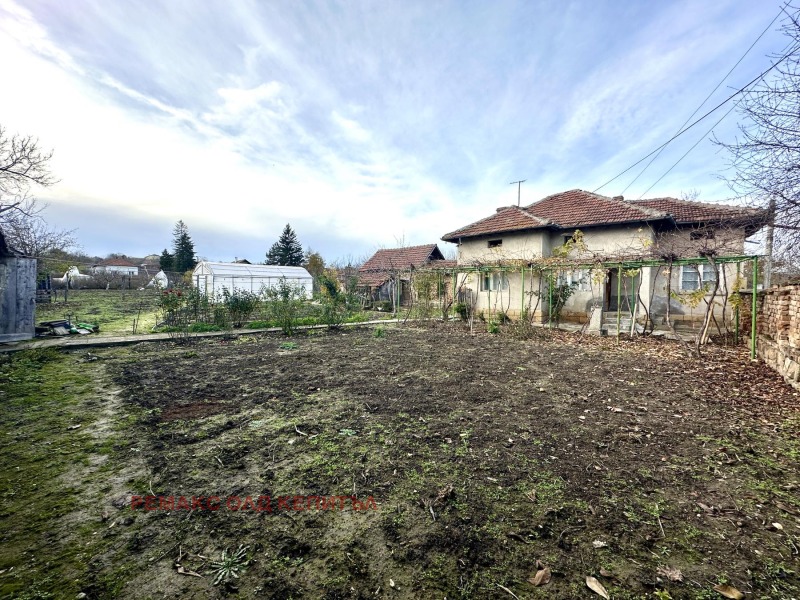 Продава КЪЩА, с. Драгомирово, област Велико Търново, снимка 8 - Къщи - 52562624