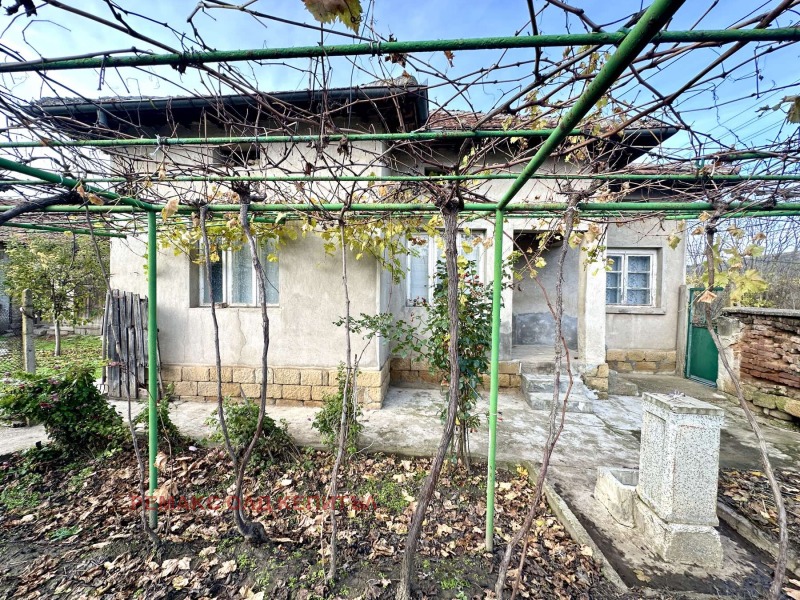 Продава КЪЩА, с. Драгомирово, област Велико Търново, снимка 10 - Къщи - 52562624