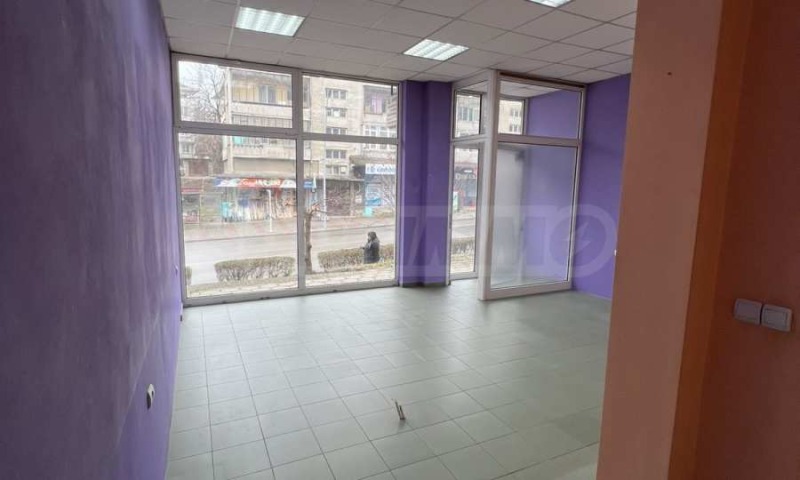 Продава  Магазин град Велико Търново , Център , 130 кв.м | 35610865 - изображение [4]