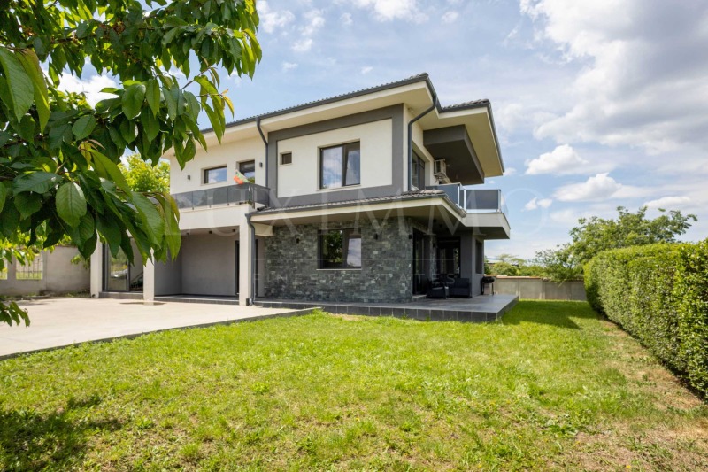 Продава  Къща, област Пловдив, с. Белащица •  495 000 EUR • ID 97522268 — holmes.bg - [1] 
