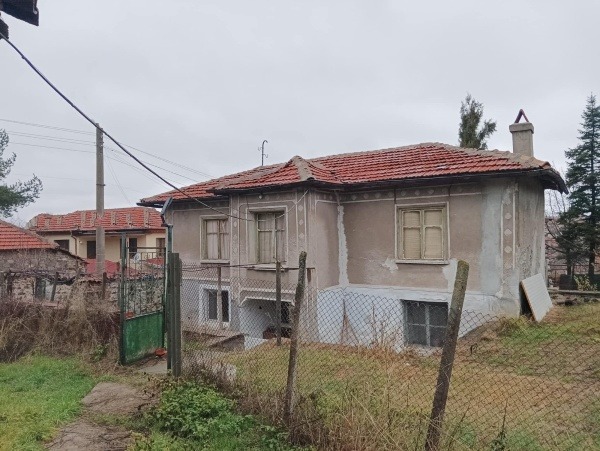 Продава  Къща, област Пловдив, с. Радиново • 54 000 EUR • ID 88087570 — holmes.bg - [1] 