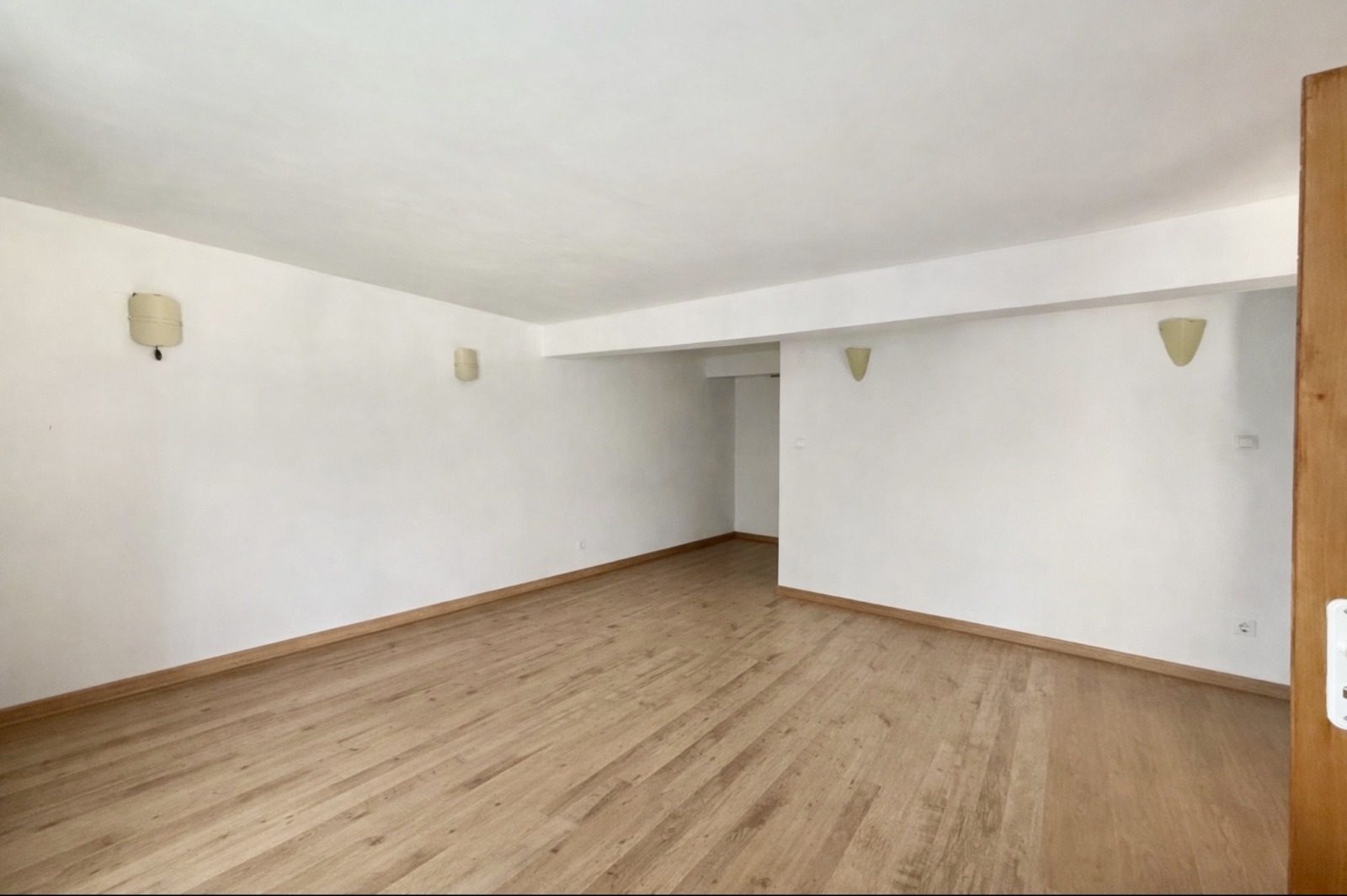 Продава КЪЩА, гр. София, с. Владая, снимка 3 - Къщи - 54517272