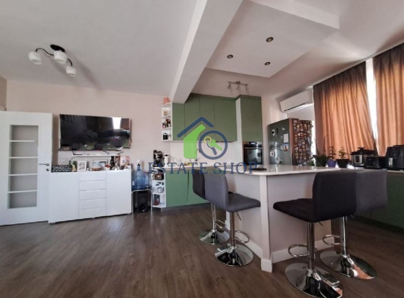 Продава  3-стаен град Пловдив , Кючук Париж , 104 кв.м | 46102804