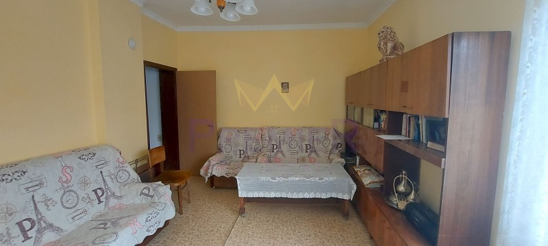 Продава КЪЩА, гр. Айтос, област Бургас, снимка 9 - Къщи - 53105766