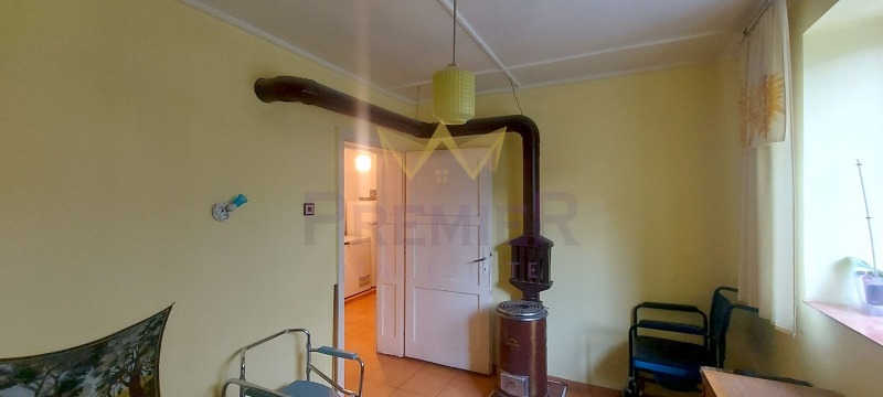 Продава КЪЩА, гр. Айтос, област Бургас, снимка 5 - Къщи - 53105766