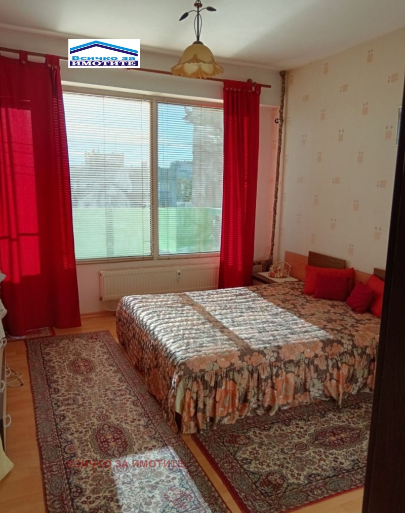 Продава 3-СТАЕН, гр. Русе, Възраждане, снимка 2 - Апартаменти - 52332254