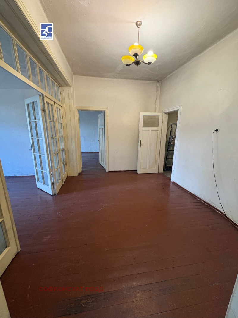 Продава МНОГОСТАЕН, гр. София, Център, снимка 5 - Апартаменти - 53415778