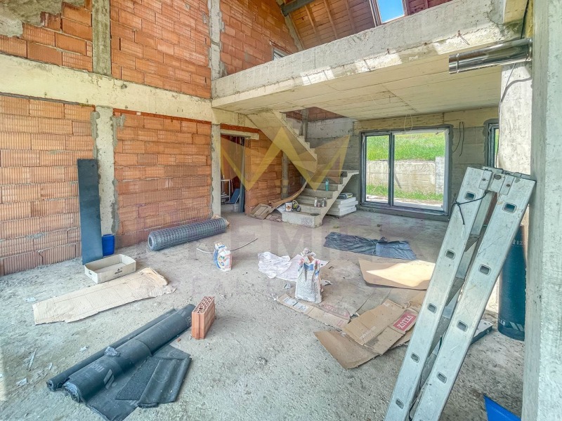 Myytävänä  Talo Varna , Zvezditsa , 326 neliömetriä | 35293311 - kuva [16]