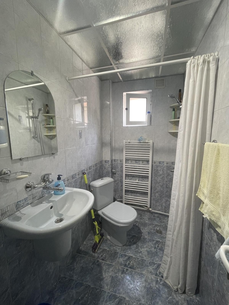 Продава КЪЩА, гр. Габрово, област Габрово, снимка 12 - Къщи - 52260417