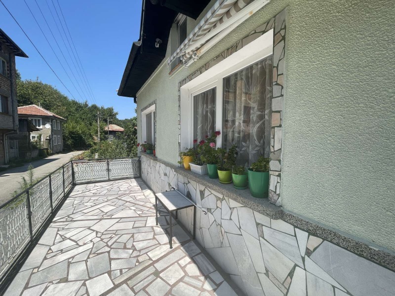 Продава КЪЩА, гр. Габрово, област Габрово, снимка 16 - Къщи - 52260417