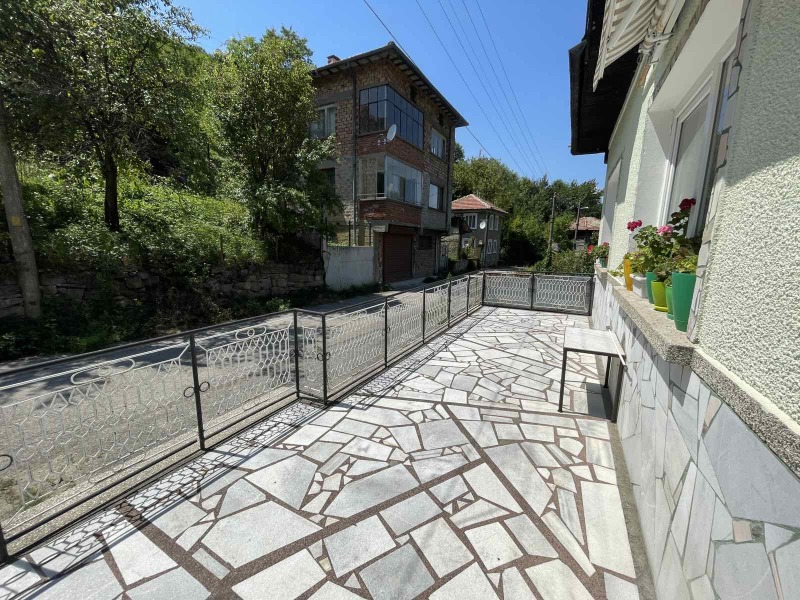 Продава КЪЩА, гр. Габрово, област Габрово, снимка 3 - Къщи - 52260417