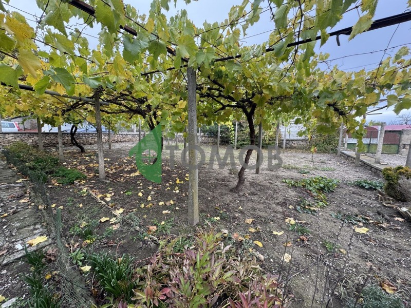 Продава КЪЩА, гр. Шумен, Мътница, снимка 2 - Къщи - 52272464