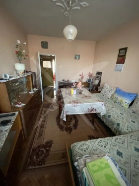 2 bedroom Karnobat, region Burgas 1