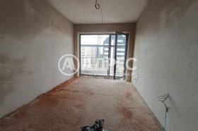 2 dormitorios Bakston, Sofia 1
