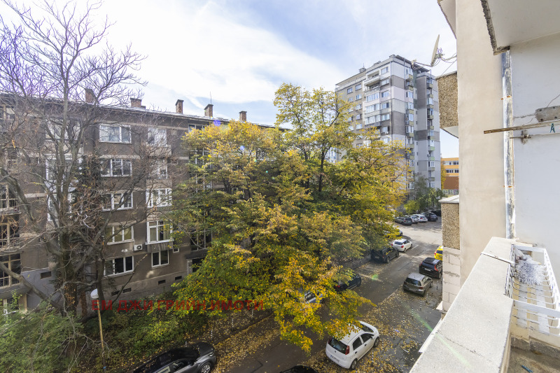 Продава МНОГОСТАЕН, гр. София, Център, снимка 7 - Апартаменти - 52988611