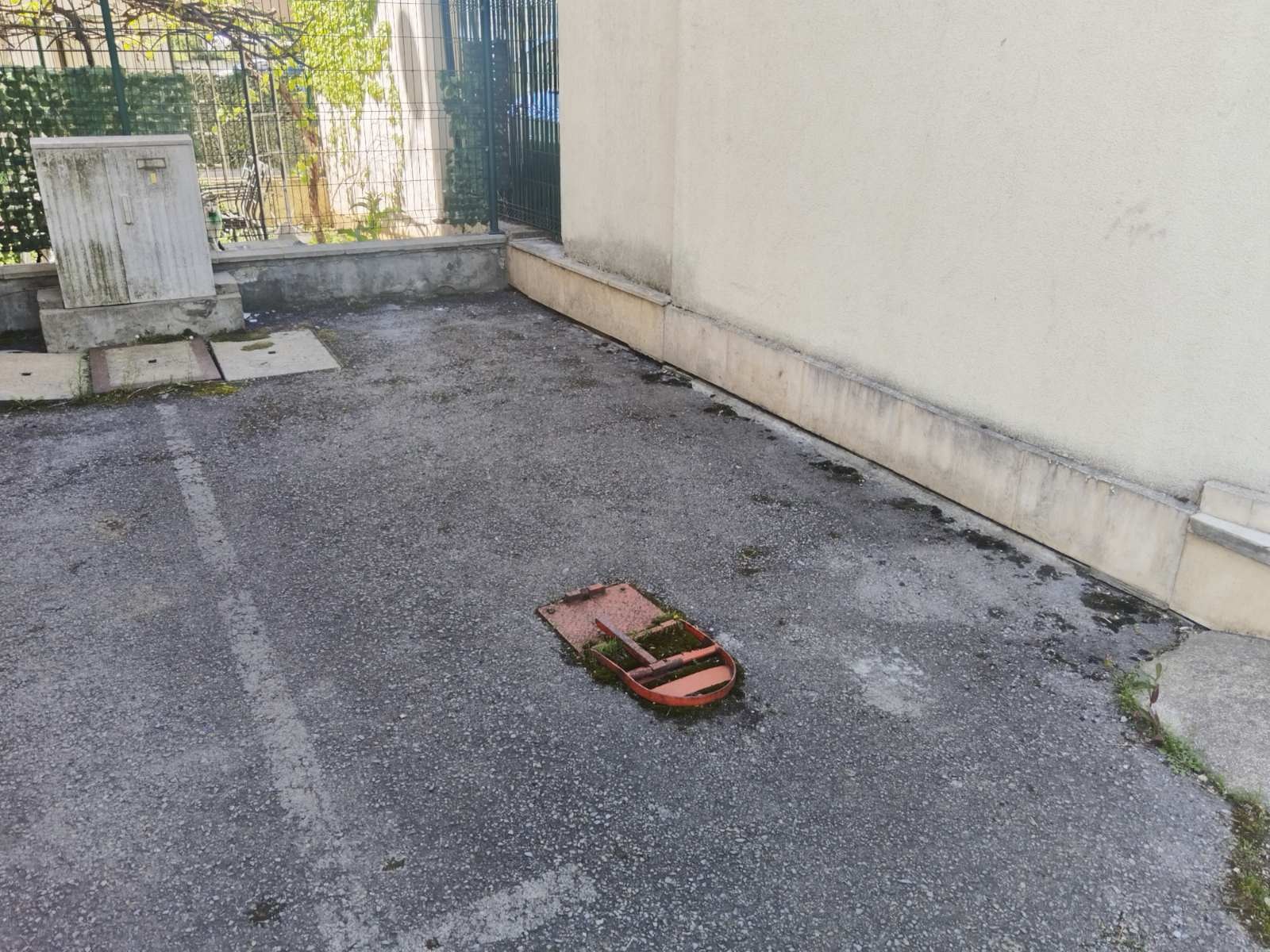 Продава ГАРАЖ, ПАРКОМЯСТО, гр. София, Дървеница