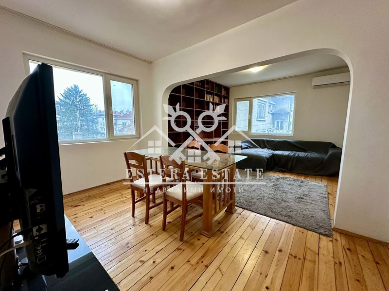 Продава ЕТАЖ ОТ КЪЩА, гр. Шумен, Център, снимка 2 - Етаж от къща - 53256108