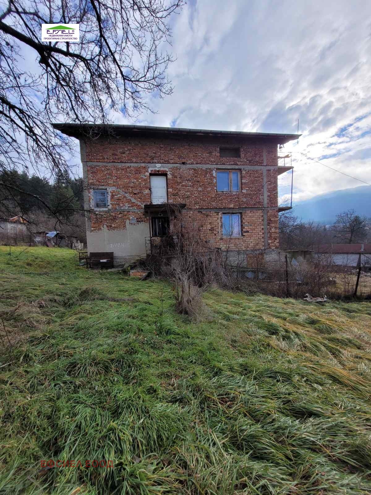 Продава КЪЩА, с. Горна Диканя, област Перник