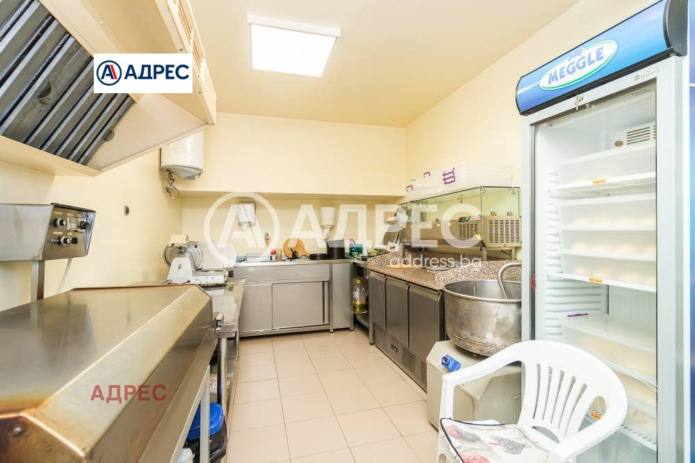 Продава МАГАЗИН, гр. Варна, Левски 1, снимка 2 - Магазини - 52596292